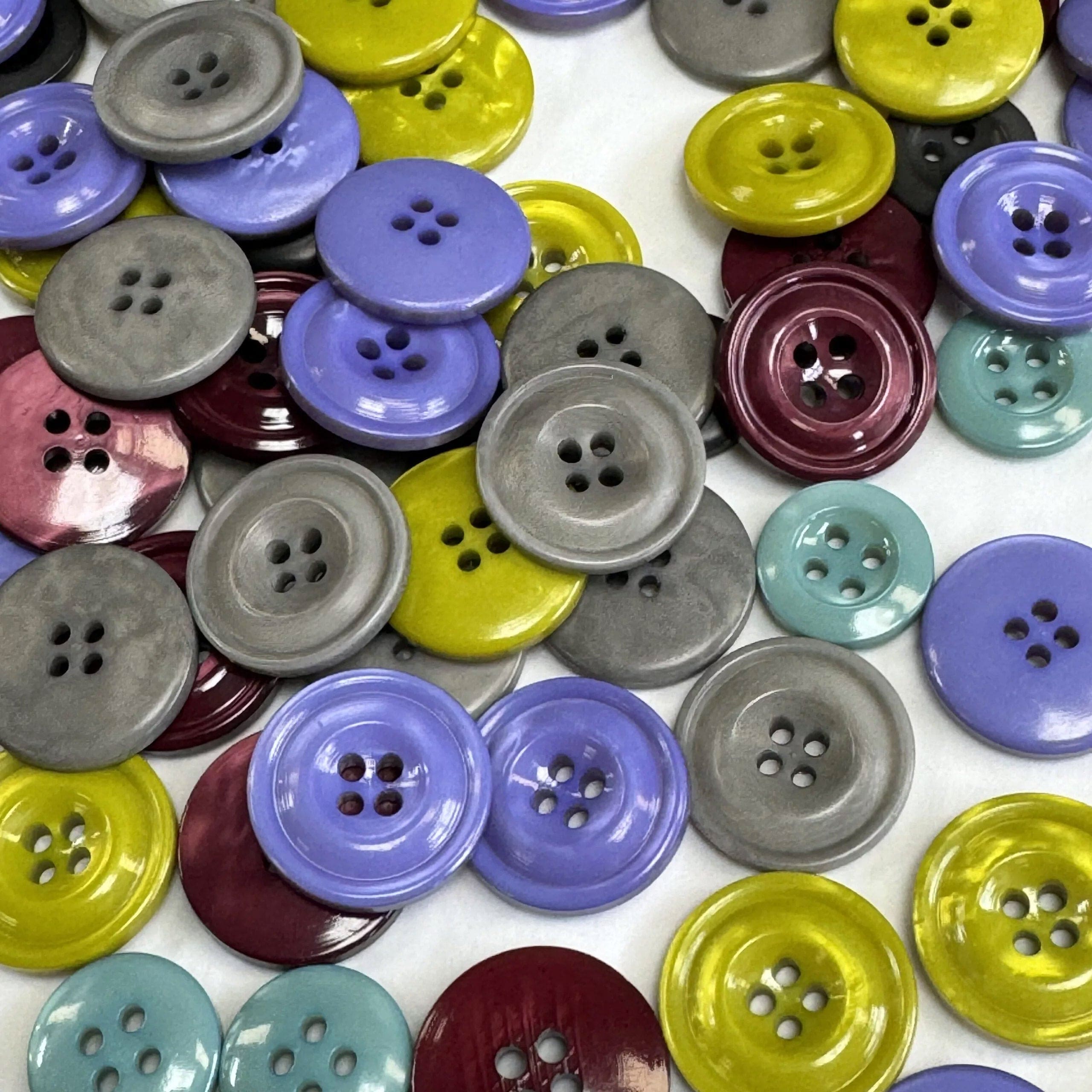 Genevieve-Sweeney-British-Made-buttons-GS-scaled-aspect-ratio-1-1-scaled