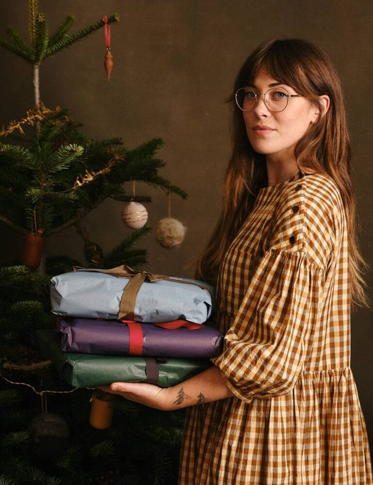 GIFT WRAP SERVICE Genevieve Sweeney