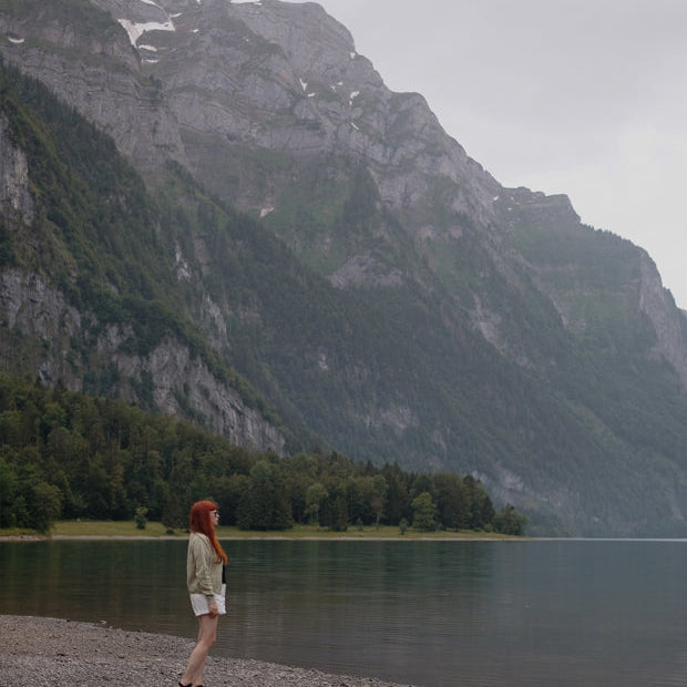 Genevieve Sweeney Field & Nest Alloa Cardigan Swiss Alpes